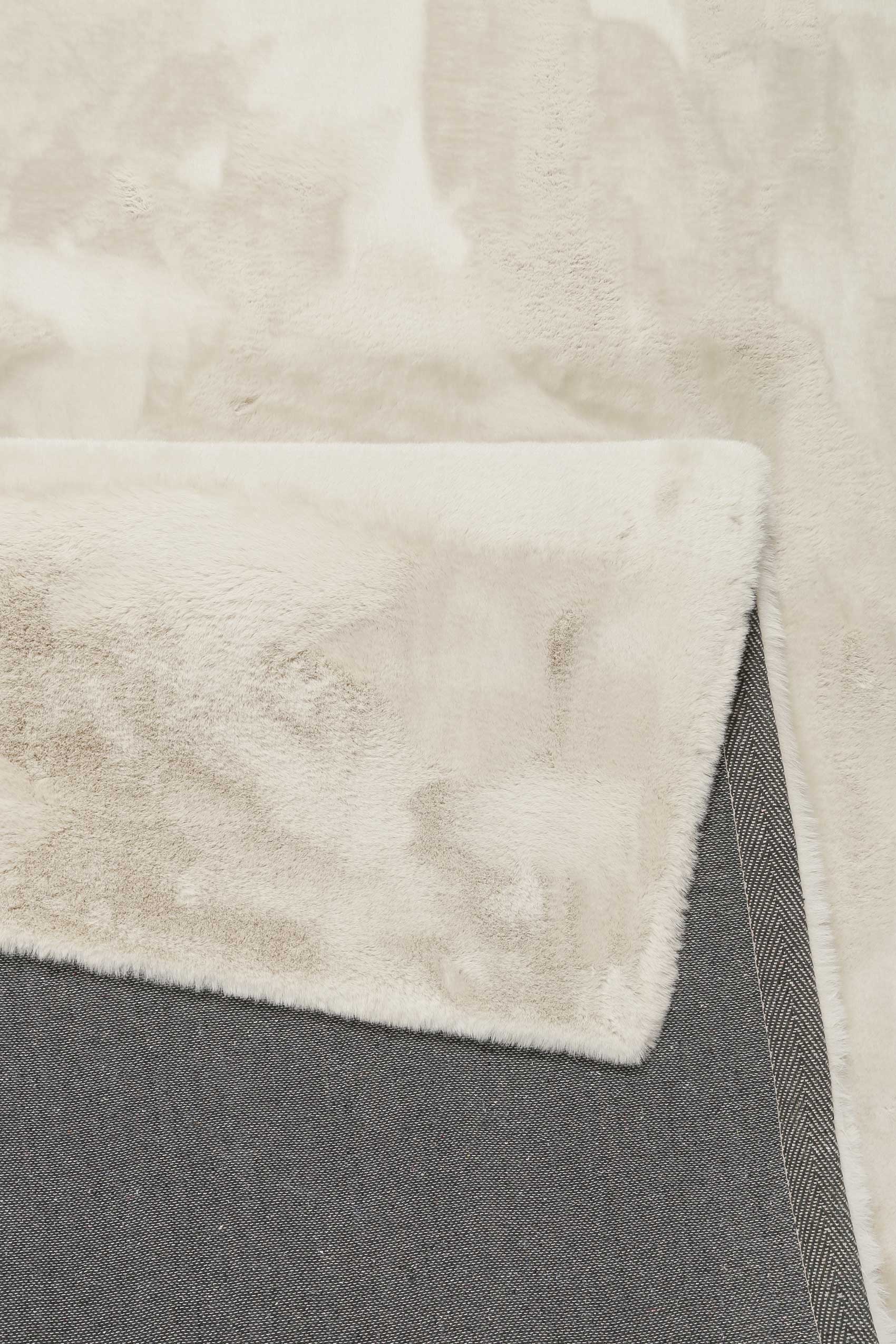 Esprit Kunstfell Teppich Creme Beige und sehr flauschig Hochflor 