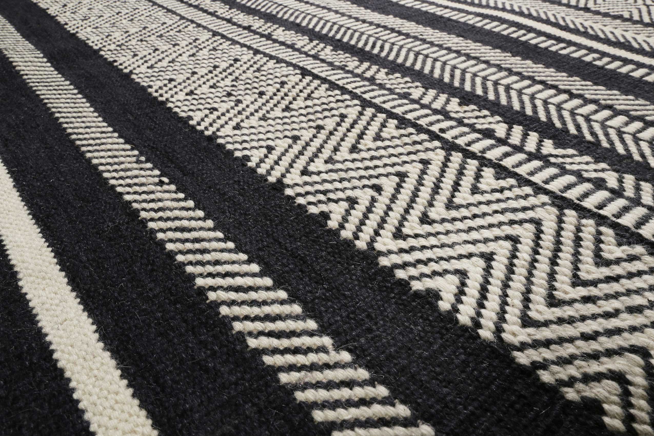 Esprit Kelim Teppich Schwarz Beige aus Wolle 