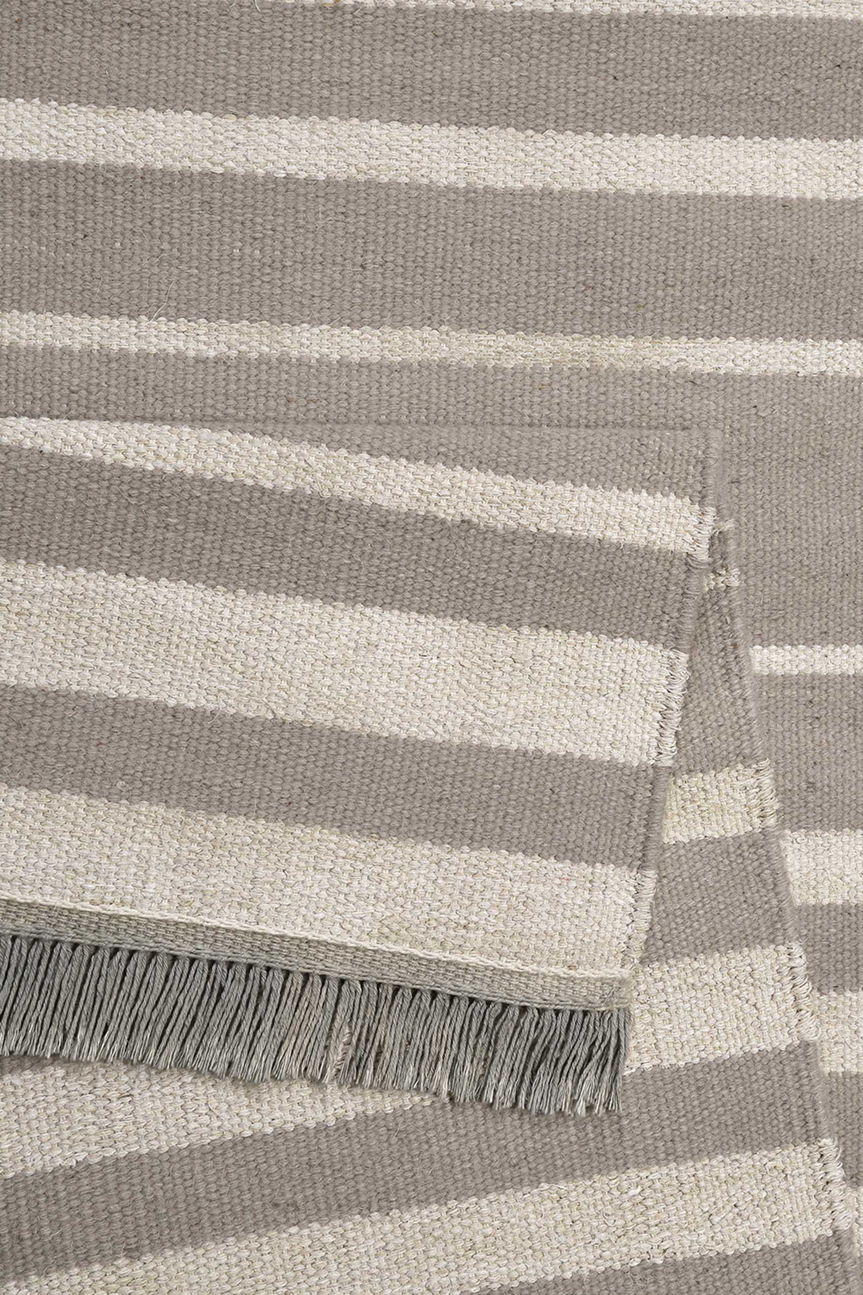 Kelim Teppich Taupe Beige aus Naturfasern 